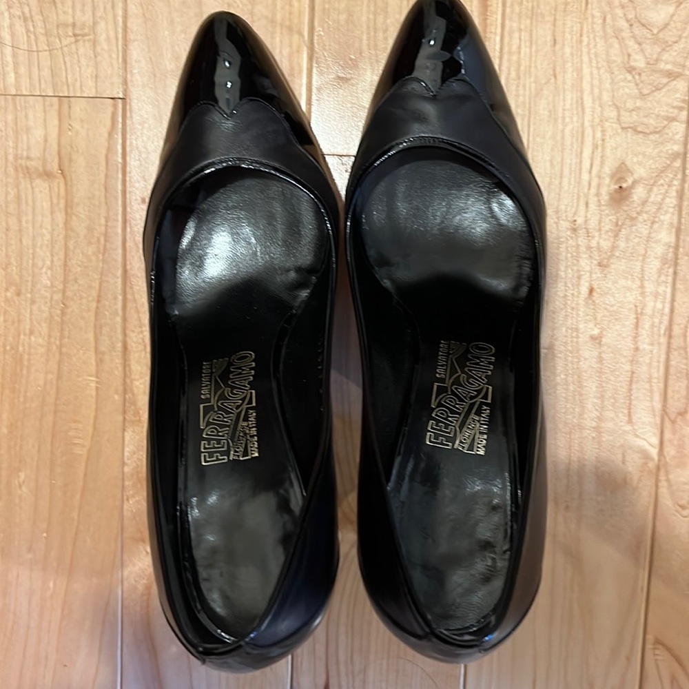 Black leather and patent pumps by ferragamo